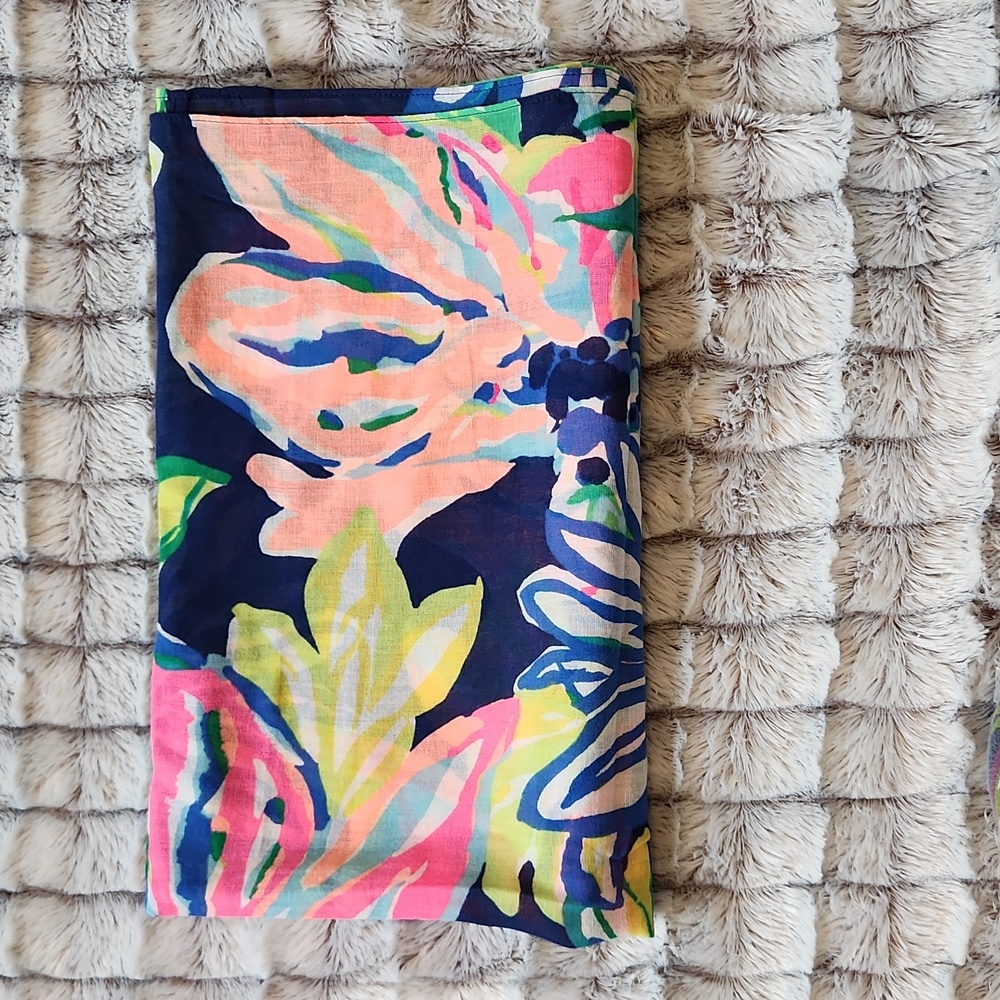 Lilly Pulitzer Infinity Scarf NWOT